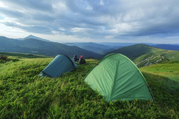 Comment choisir la meilleure tente pour un camping en haute altitude?
